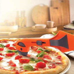 Alternative view of Pizza Cutter